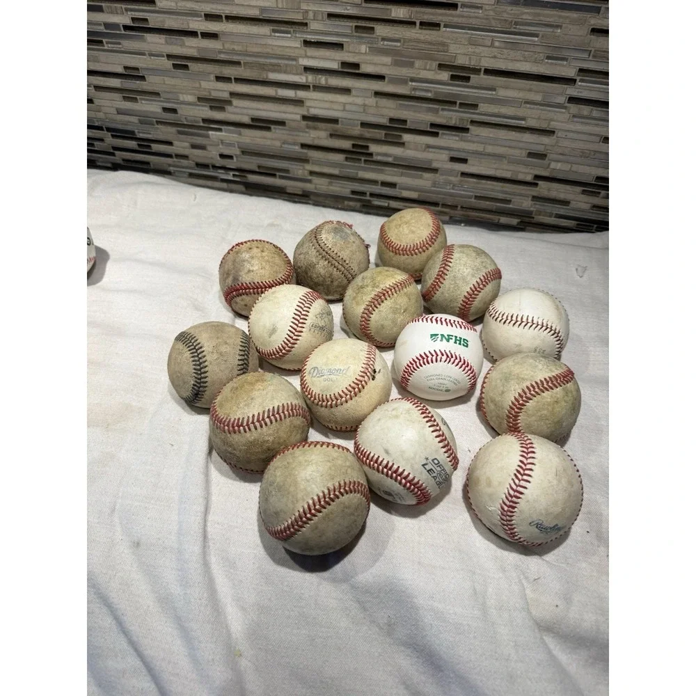 Lot Of 15 Baseballs & 1 Softball Diamond (4) Rawlings Worth Wilson Unbranded Vtg
